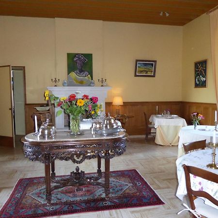 Chateau Des Salles Saint-Fort-sur-Gironde Esterno foto