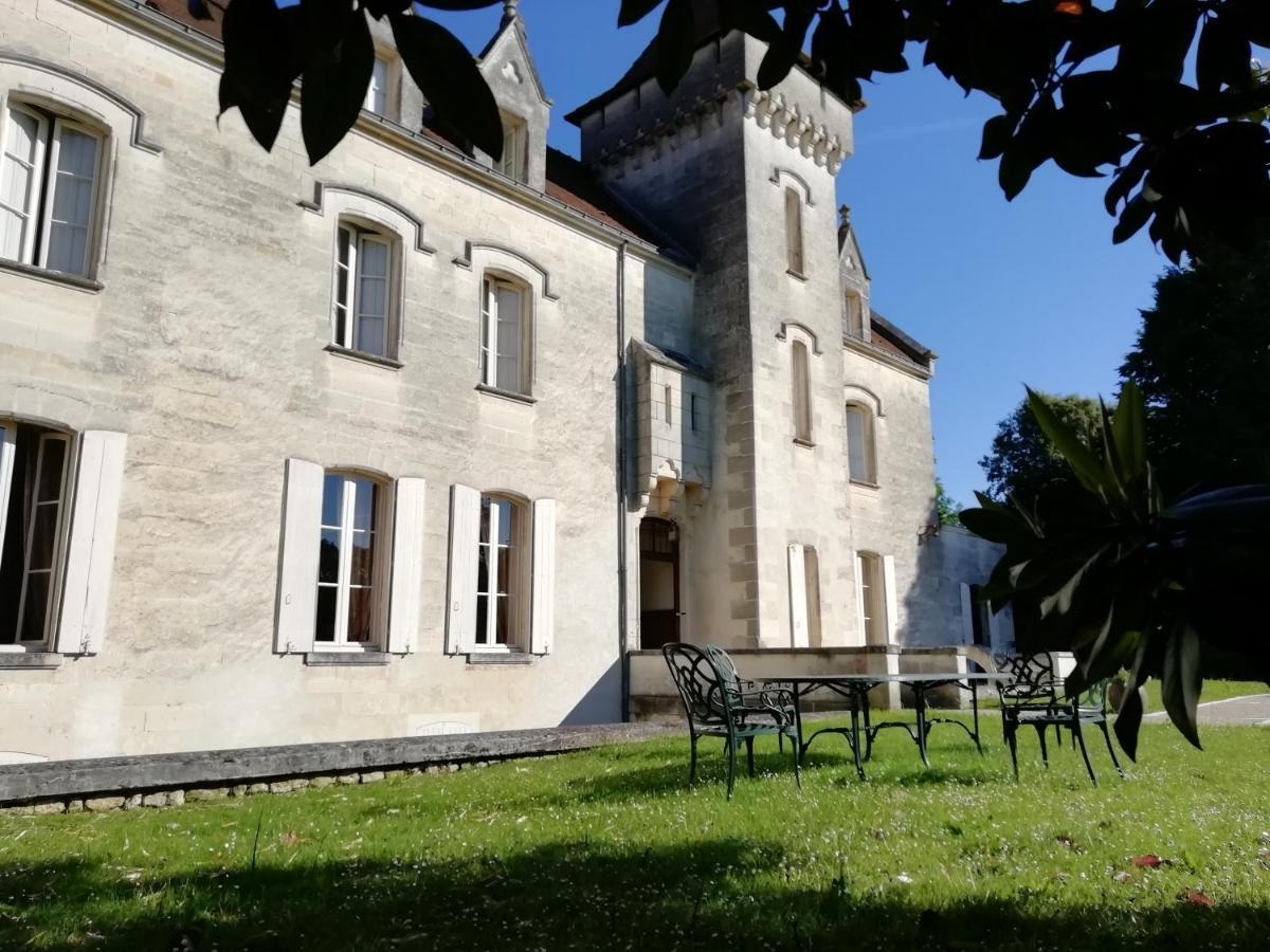 Chateau Des Salles Saint-Fort-sur-Gironde Esterno foto