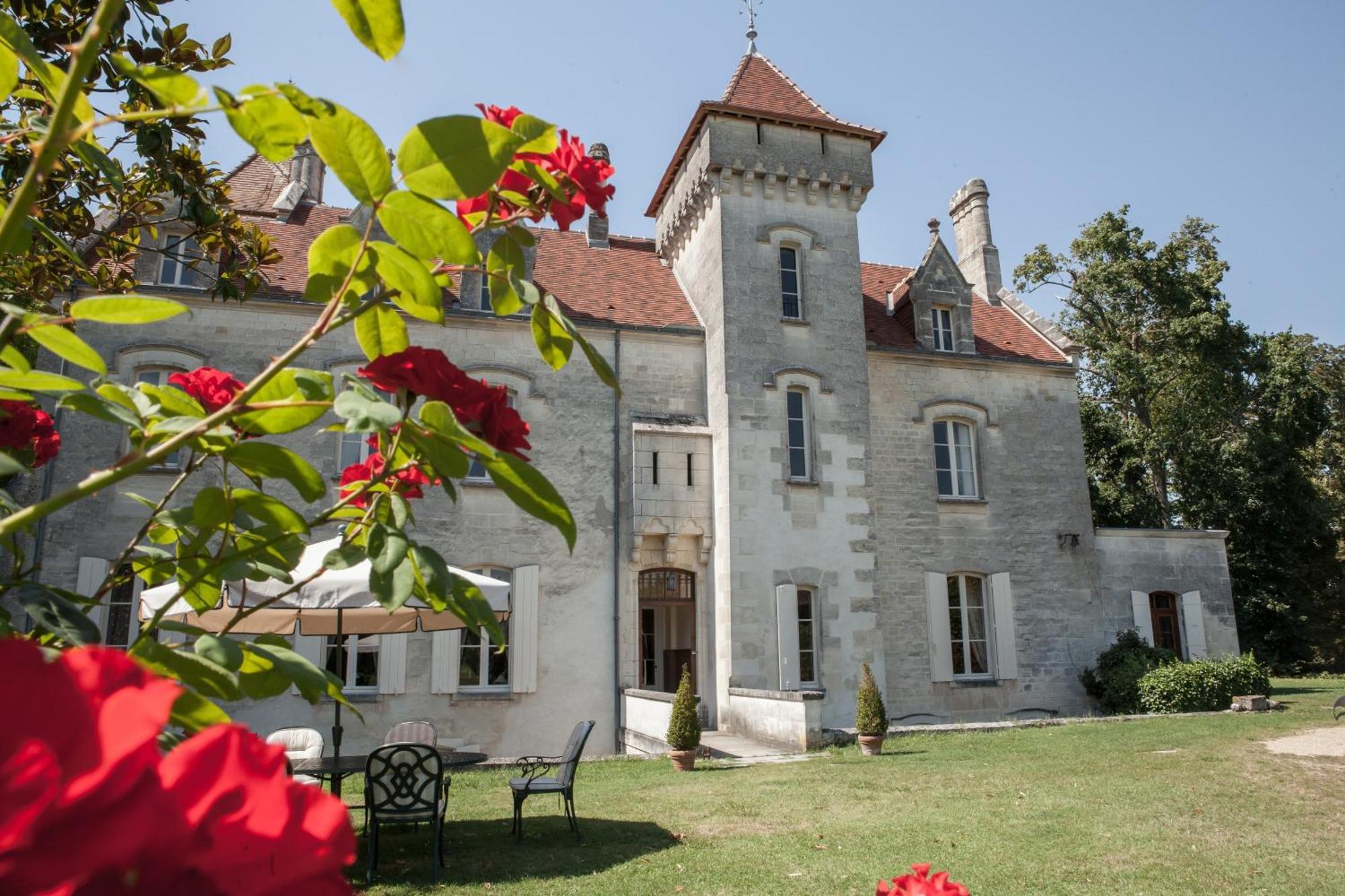 Chateau Des Salles Saint-Fort-sur-Gironde Esterno foto