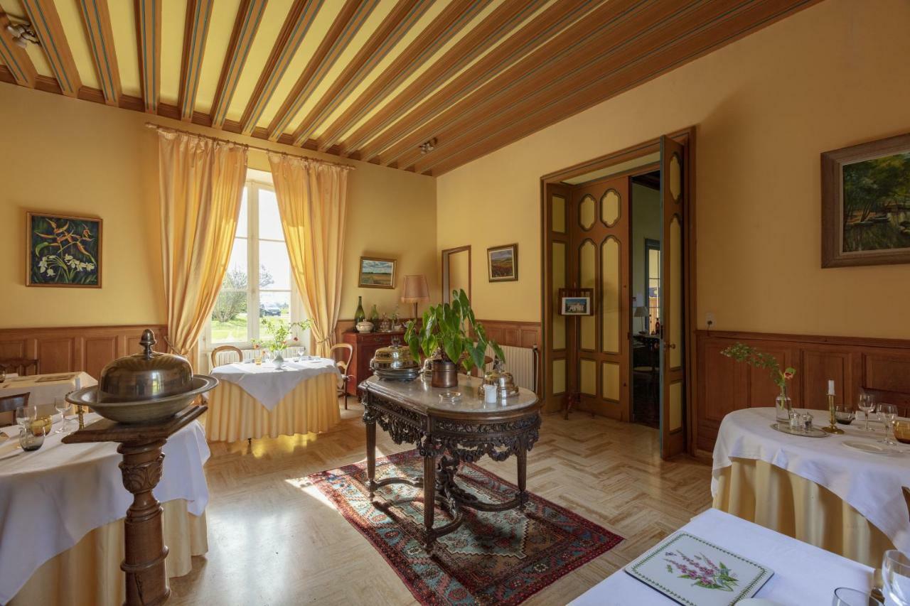 Chateau Des Salles Saint-Fort-sur-Gironde Esterno foto