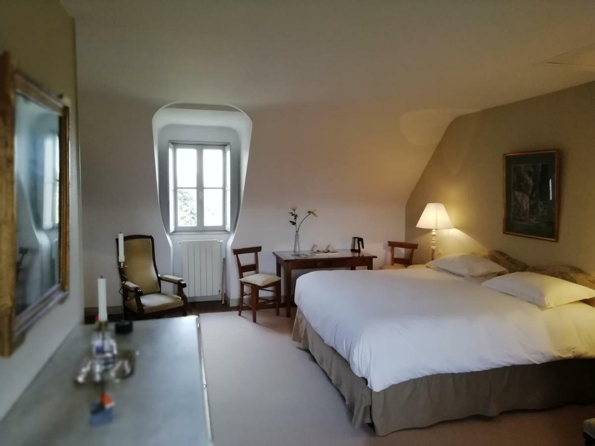 Chateau Des Salles Saint-Fort-sur-Gironde Esterno foto